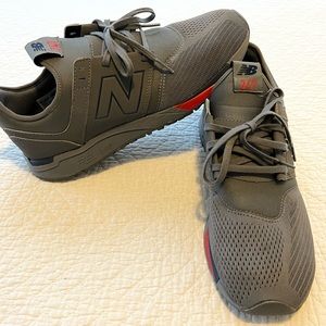 New Balance 247 - Mens 10.5 US